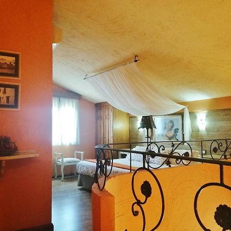 Apartamentos Melchor De Linan Torrelaguna 外观 照片