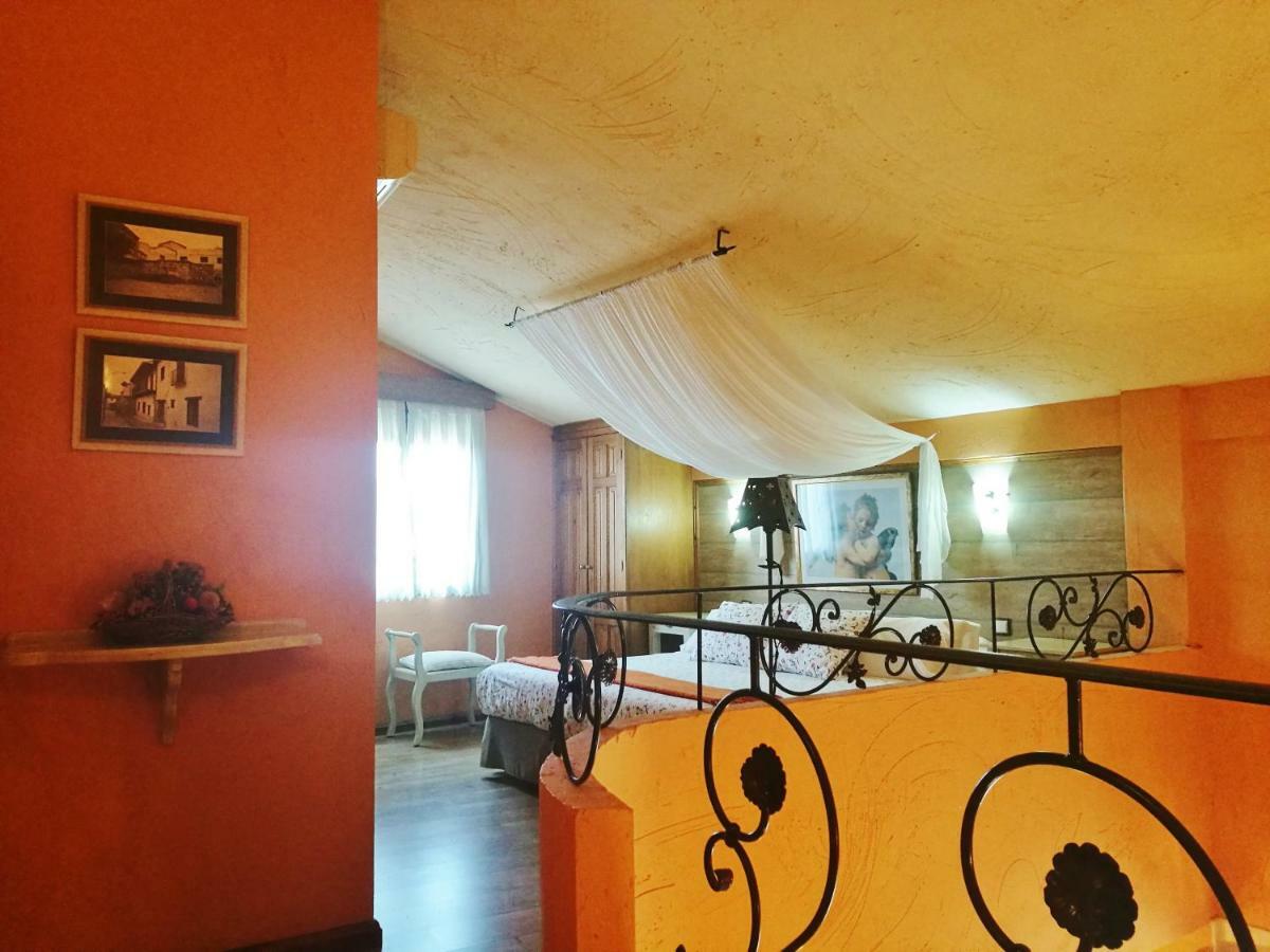 Apartamentos Melchor De Linan Torrelaguna 外观 照片